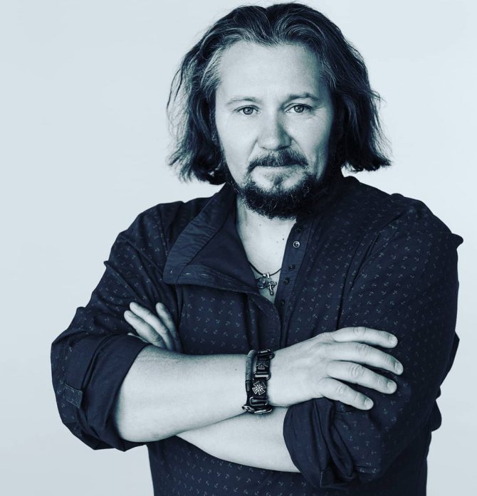деятельность максима сырникова
