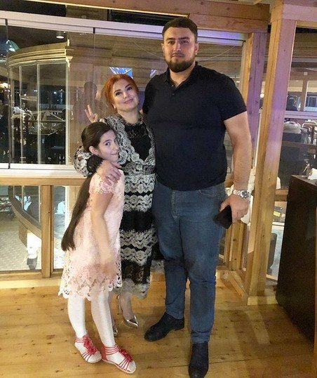 Патимат Кагирова с мужем и дочерью