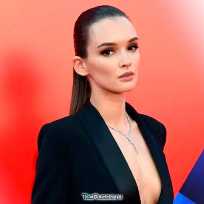 Паулина Андреева не делала пластику груди