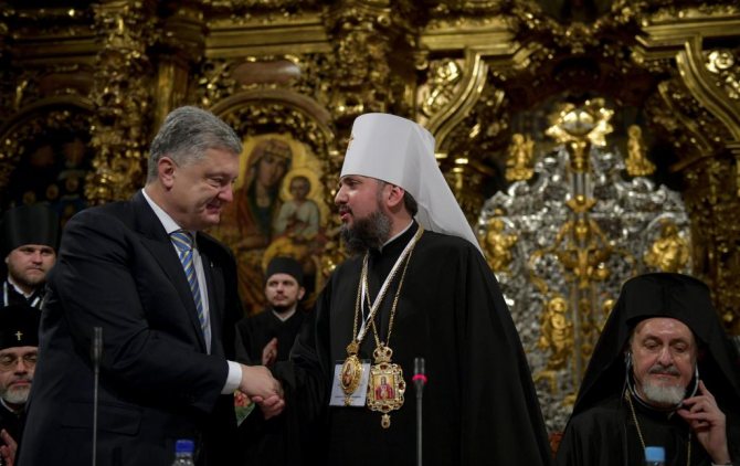 Петр Порошенко и томос