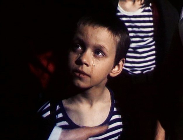 В фильме «Окно в Париж» (1993)