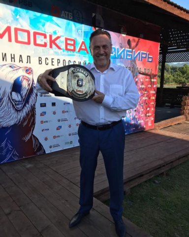 Жена Рената Ибрагимова